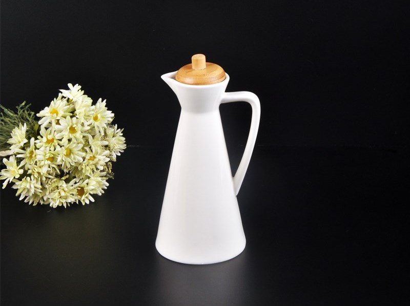 POR-100927 Ölivenöl Karaffe 450 ml Porzellan